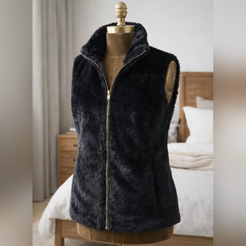 Black Faux Fur Vest Small